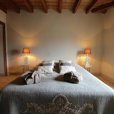 Rustic Charm, Modern Comfort, Cleaning Included Latour