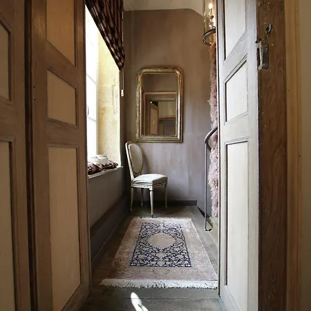 Holiday home Rustic Charm, Modern Comfort, Cleaning Included Latour