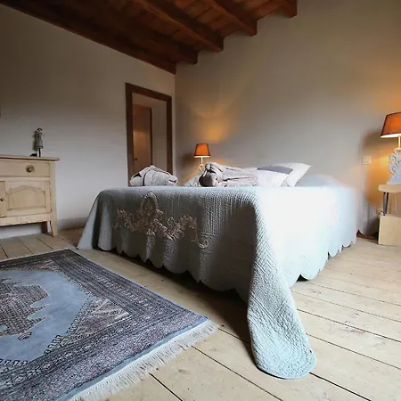 Rustic Charm, Modern Comfort, Cleaning Included Latour