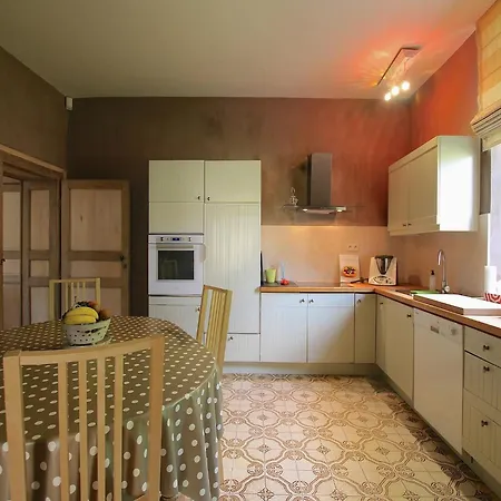 Holiday home Rustic Charm, Modern Comfort, Cleaning Included *